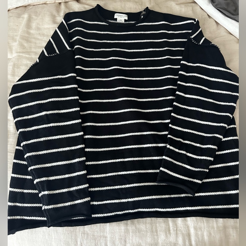 Chic Soul Striped Black and White Women's Sweater